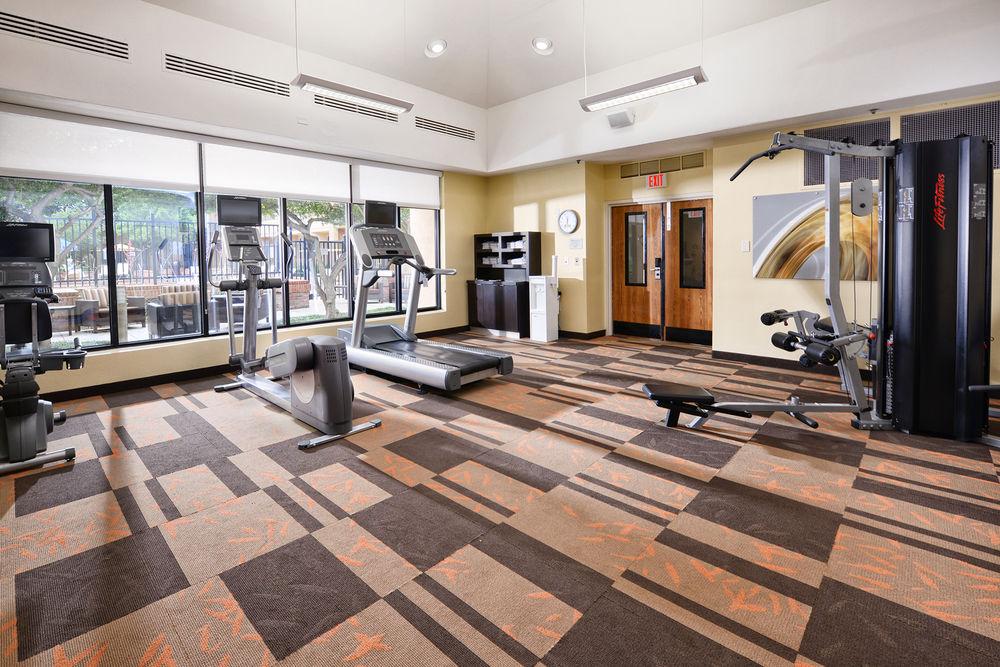 Courtyard By Marriott Dallas Richardson At Spring Valley Bagian luar foto