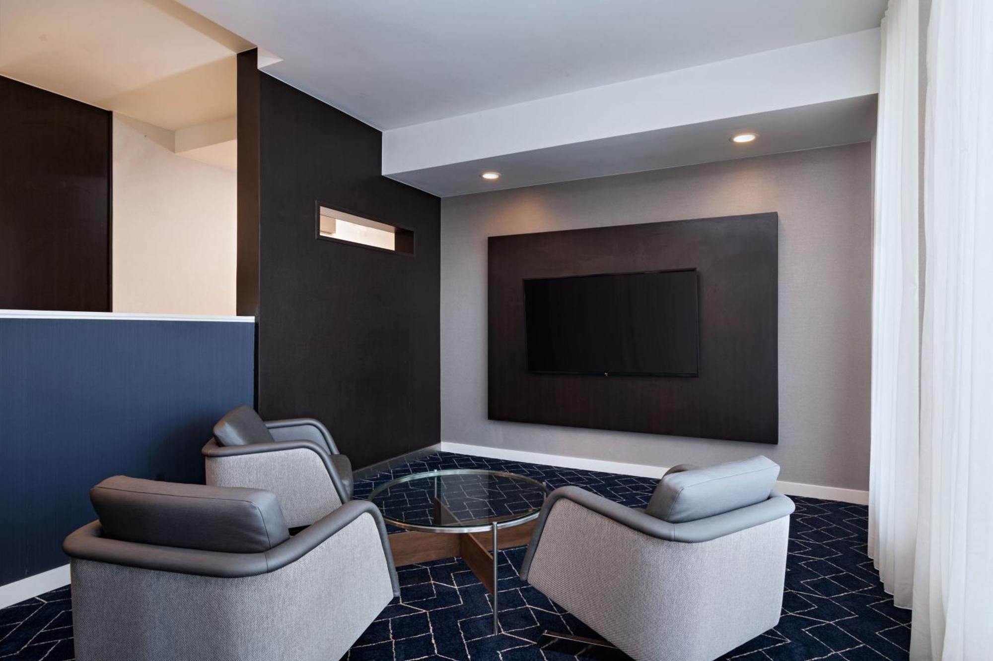Courtyard By Marriott Dallas Richardson At Spring Valley Bagian luar foto