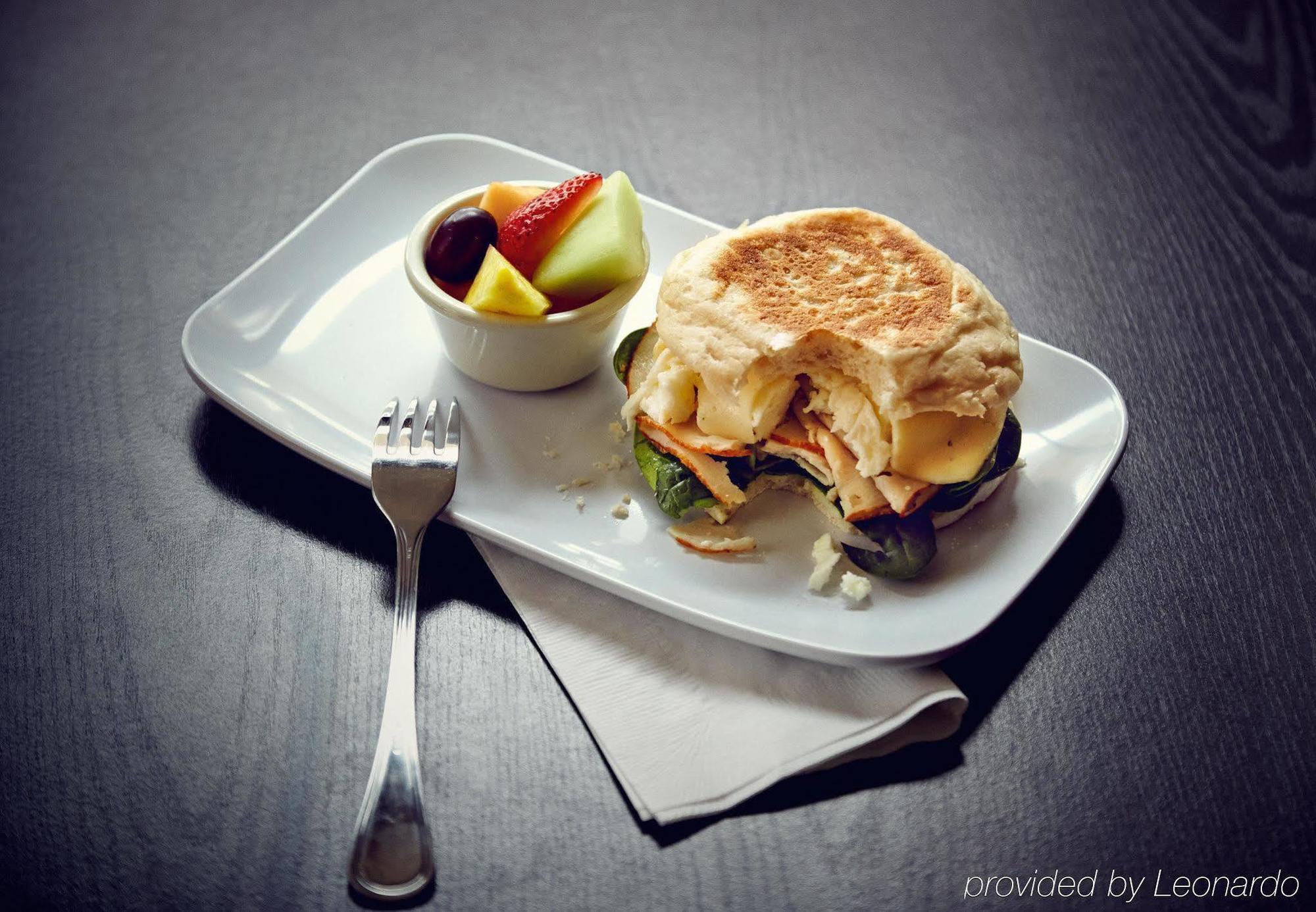 Courtyard By Marriott Dallas Richardson At Spring Valley Bagian luar foto