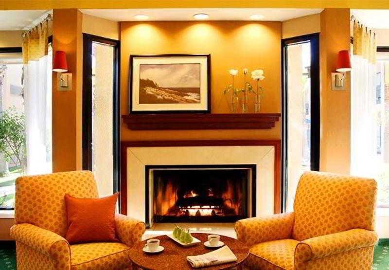 Courtyard By Marriott Dallas Richardson At Spring Valley Bagian luar foto