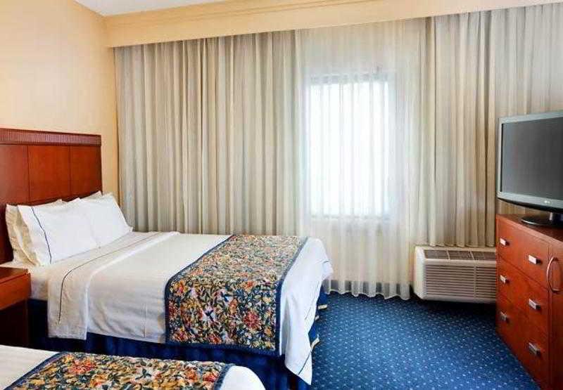 Courtyard By Marriott Dallas Richardson At Spring Valley Ruang foto